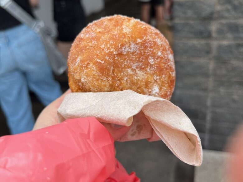 ハワイ　レナーズベーカリー　マラサダ　Leonard's Bakery　Malasadas